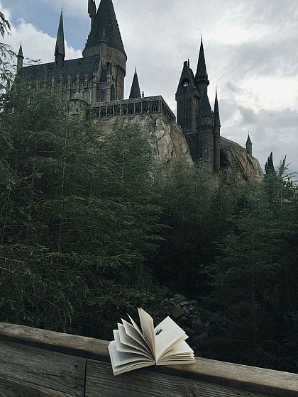 Entre Luz e Escuridão: O Renascimento de Hogwarts
