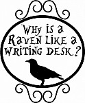 Corvo e escrivaninha